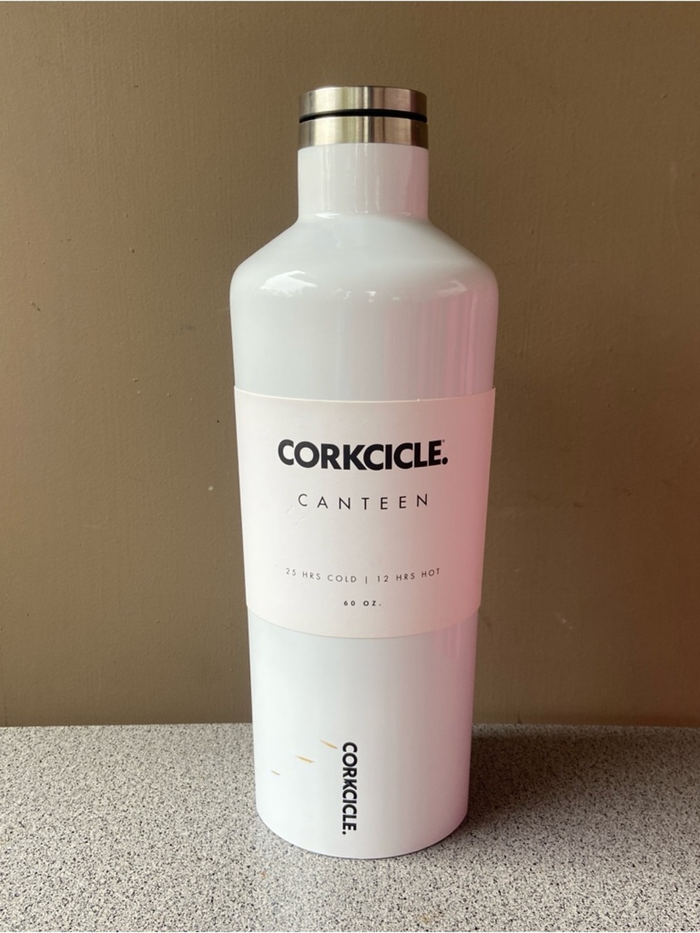 Corkcicle® 60 oz Canteen Stainless Steel Wide Mouth Non Slip Bottom- White New